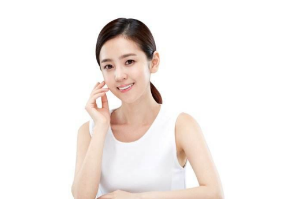 雙眼皮修復(fù)手術(shù)風(fēng)險大嗎？都有哪些方法