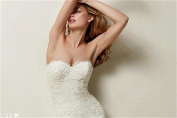 pronovias婚紗價(jià)格 名媛們的最愛(ài)