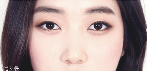 怎么快速學(xué)會(huì)化妝 最簡單眼妝畫法教程