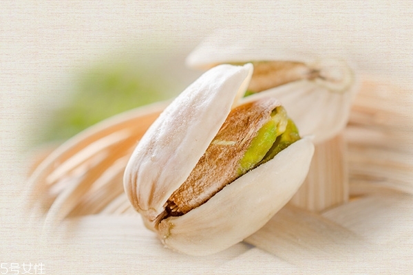 開(kāi)心果為什么是綠色的 是正?，F(xiàn)象