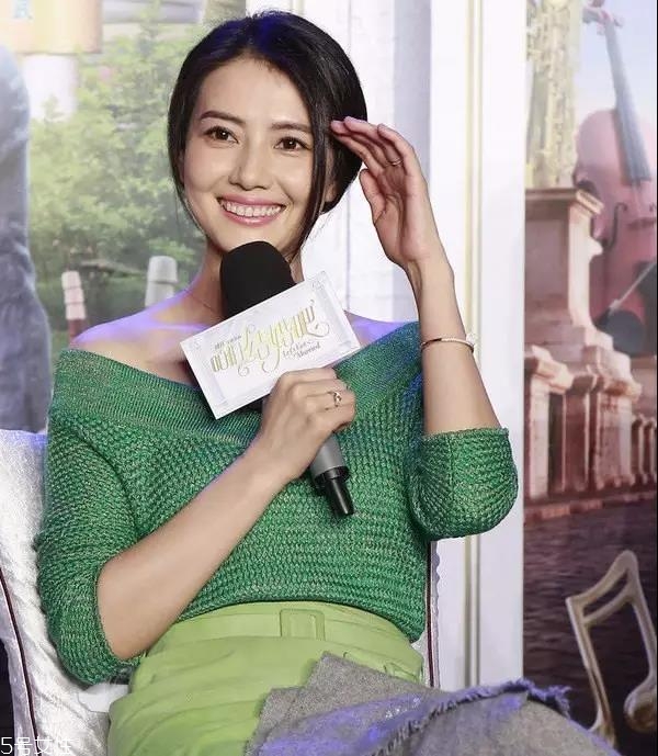 愛心編發(fā)怎么扎好看 學(xué)會這個(gè)立馬氣質(zhì)上身