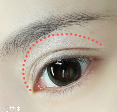 灰綠色系眼妝的畫法 龐克風小煙熏眼妝