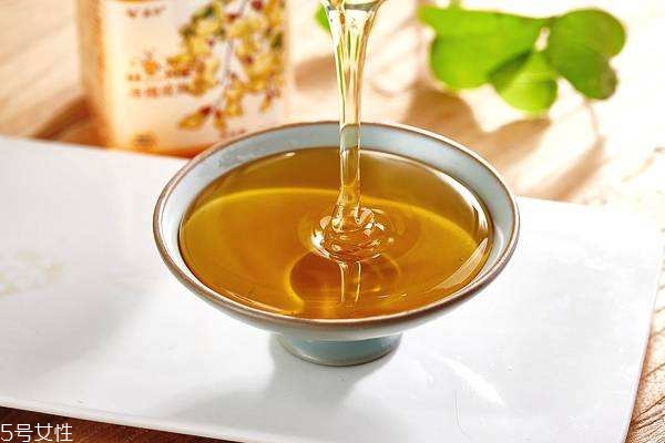 蜂蜜洗臉有用嗎 過(guò)敏臉可以嘗試