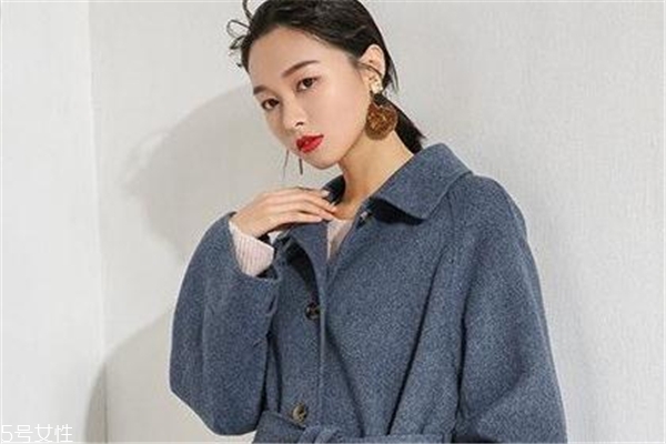 澳毛大衣一般多少錢(qián) 根據(jù)澳毛品質(zhì)決定