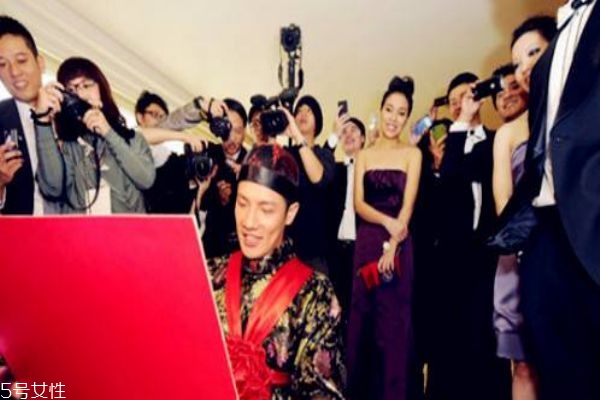整伴郎的最新招數(shù)2018 這7個(gè)招數(shù)一定讓伴郎們哭喊求放過
