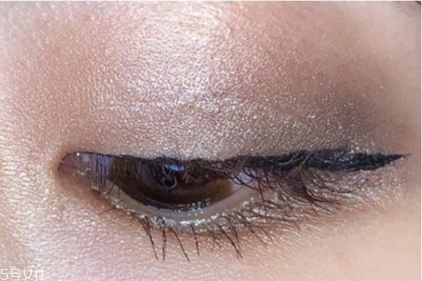 nars眼影盤(pán)12色多少錢 nars12色眼影盤(pán)skin deep