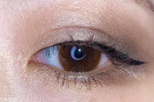 nars眼影盤(pán)12色多少錢 nars12色眼影盤(pán)skin deep