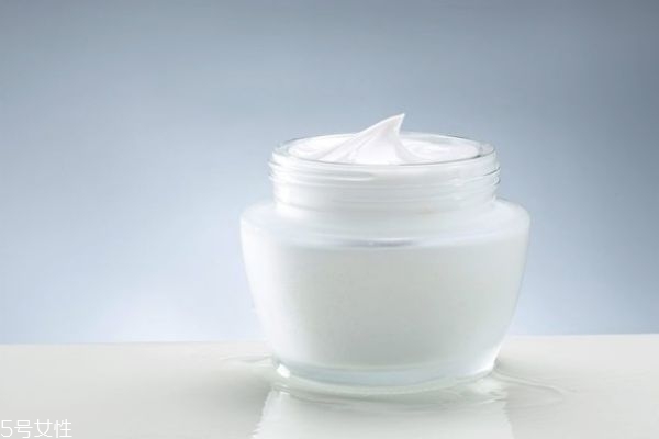 如何正確使用孕婦護(hù)膚品 孕期如何正確護(hù)膚