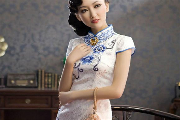 旗袍盤(pán)扣的做法圖解 手把手教你制作盤(pán)扣