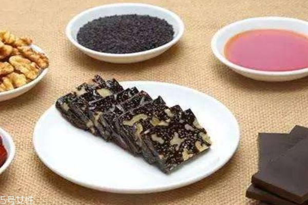 阿膠糕和什么食物相克 這五類(lèi)食物不能和阿膠同服