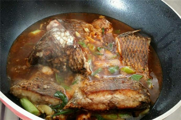 紅燒羅非魚(yú)的做法 秘制家常菜