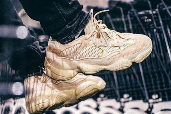 yeezy 500有boost嗎 椰子500鞋底材質