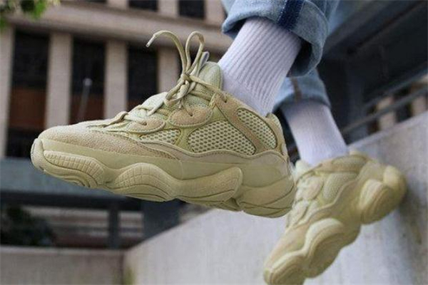 yeezy 500有boost嗎 椰子500鞋底材質