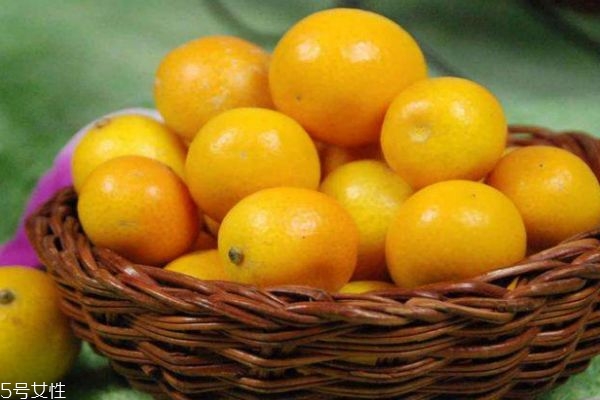 金桔怎么吃最營(yíng)養(yǎng) 金桔的功效與禁忌