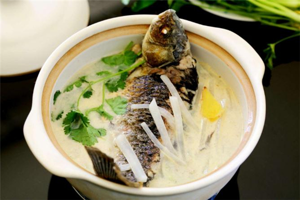 鯽魚(yú)湯可以隔夜喝嗎 鯽魚(yú)湯隔夜還能喝嗎