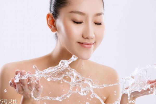 點(diǎn)痣后多久能洗臉？點(diǎn)痣后能吃醬油嗎