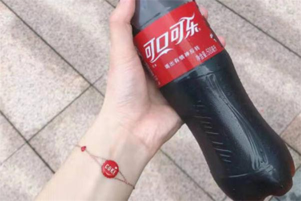 肥宅快樂水手鏈多少錢 周大?？煽诳蓸肥宙渻r格