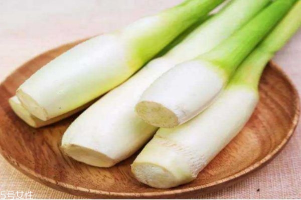 茭白一般成熟在幾月份呢 茭白一般多少錢(qián)一斤呢