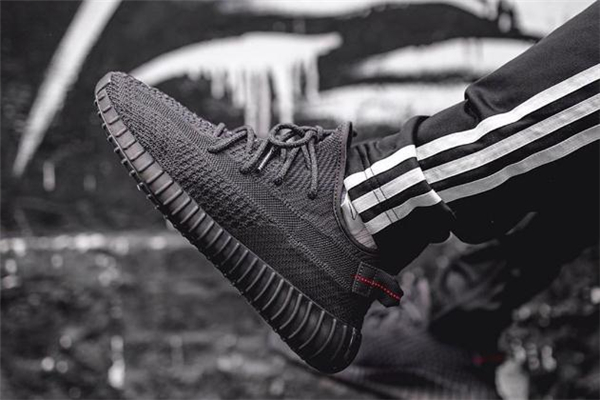 yeezy黑天使什么時(shí)候補(bǔ)貨 椰子350黑天使會補(bǔ)貨嗎
