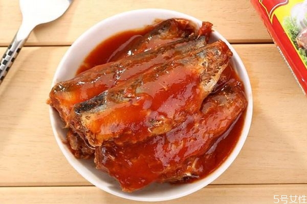 沙丁魚(yú)罐頭有什么壞處嗎 沙丁魚(yú)罐頭可以經(jīng)常吃嗎