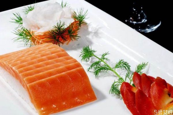 三文魚(yú)的魚(yú)刺多嗎 三文魚(yú)應(yīng)該怎么吃呢