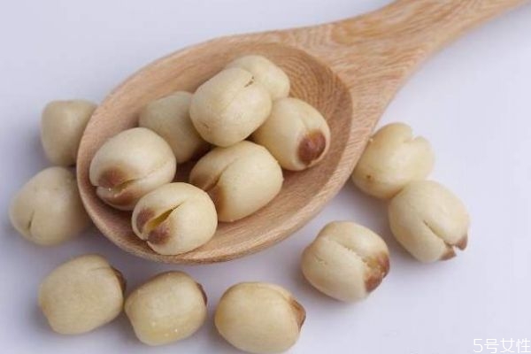 蓮子有什么營養(yǎng)價(jià)值呢 蓮子怎么做好吃呢