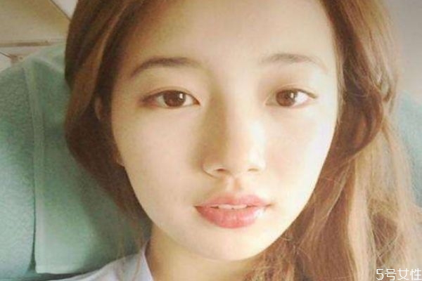 被求婚女生該說什么 被求婚應(yīng)該怎么回復