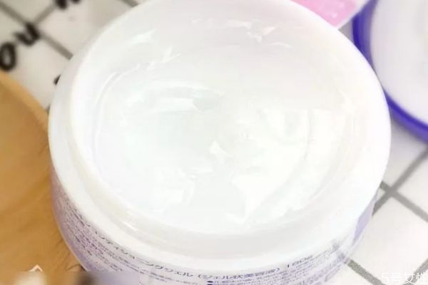 娥佩蘭薏仁面霜價(jià)格多少錢(qián) 娥佩蘭薏仁面霜使用方法