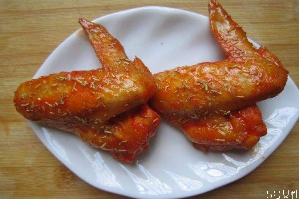 雞翅有什么營養(yǎng)價(jià)值呢 吃雞翅有什么好處呢