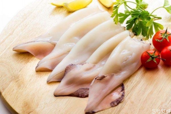 吃魷魚有什么好處呢 吃魷魚會(huì)上火嗎