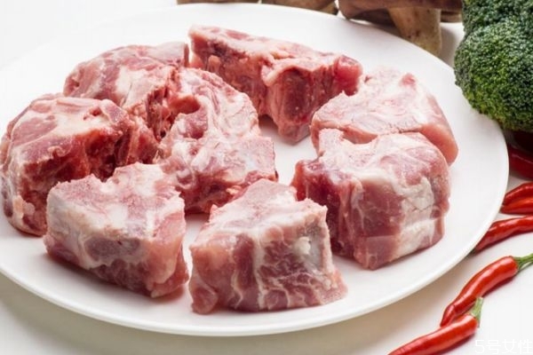 豬骨有什么營養(yǎng)價(jià)值呢 吃豬骨有什么好處呢