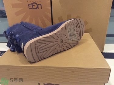 ugg是什么牌子？ugg雪地靴真假辨別圖對比