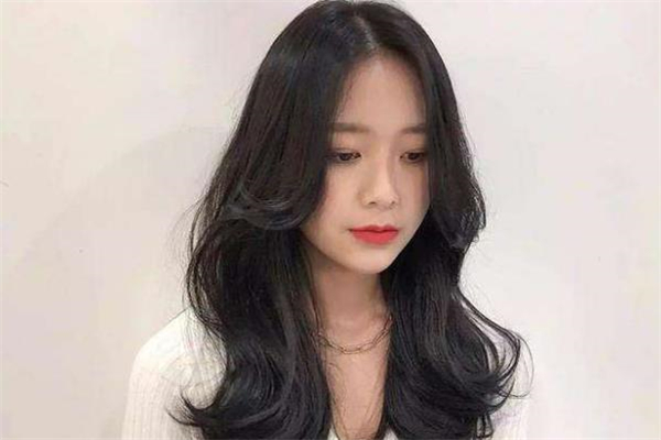 八字劉海是燙出來的嗎 八字劉?？梢誀C永久嗎