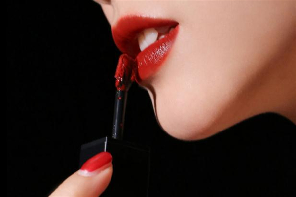 ysl212唇釉多少錢(qián) ysl212是什么顏色