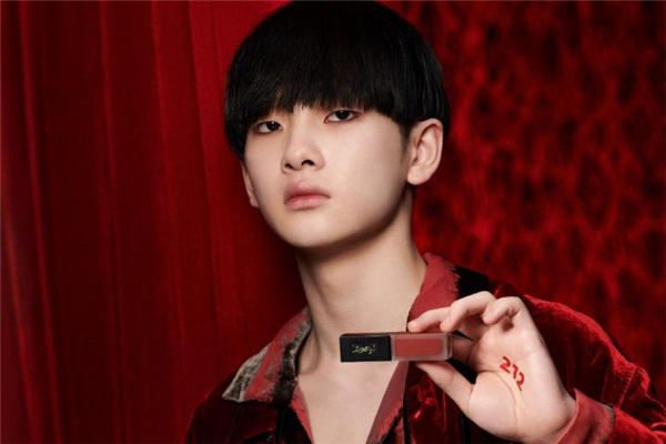 ysl212唇釉多少錢(qián) ysl212是什么顏色