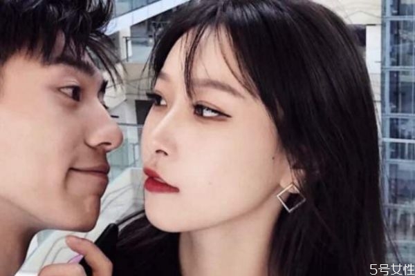 女生過了熱戀是什么樣的 女生過了熱戀的表現