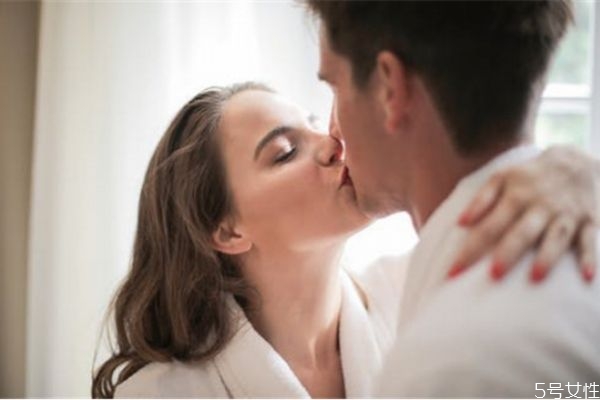 老公出軌說明什么 這幾個表現(xiàn)說明男人已經(jīng)出軌了