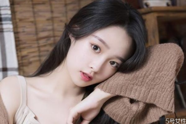 怎么撩妹找話(huà)題不冷場(chǎng) 撩妹不冷場(chǎng)的方法有什么