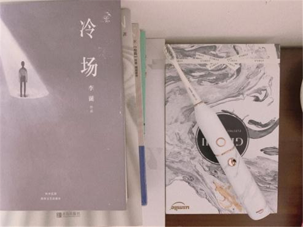 電動(dòng)牙刷和普通牙刷哪個(gè)好？小編真實(shí)測(cè)評(píng)分享