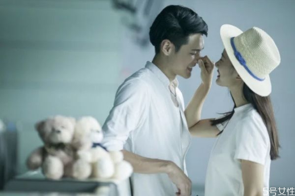 女生主動挽回男友會丟臉嗎 主動挽回男友的注意事項(xiàng)