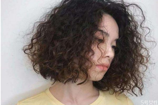 羊毛卷燙完第二天能洗嗎 羊毛卷燙過(guò)幾天可以洗