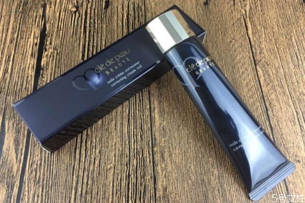 美顏霜涂過(guò)還需要用隔離嗎 涂了素顏霜后還要涂隔離嗎
