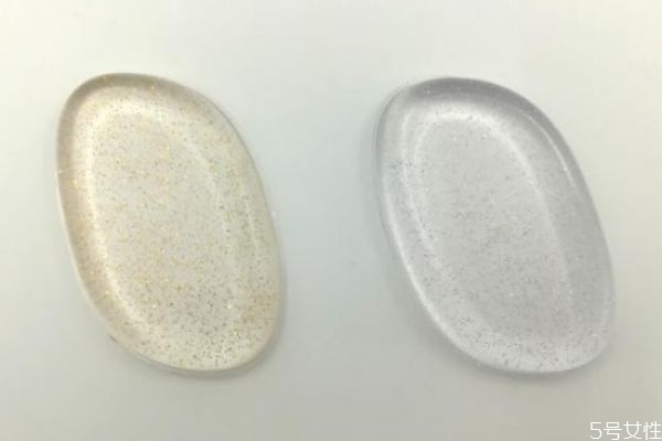 硅膠粉撲發(fā)黃了還能不能用 硅膠粉撲的缺點