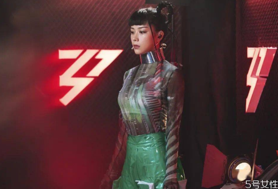 千禧辣妹風(fēng)卷土重來？千禧辣妹是什么風(fēng)格