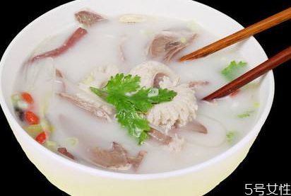 羊肉湯用冷水還是熱水 羊肉湯的家常做法