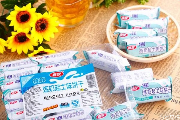 做餅干可以用煉乳嗎 煉乳是用來(lái)做什么的