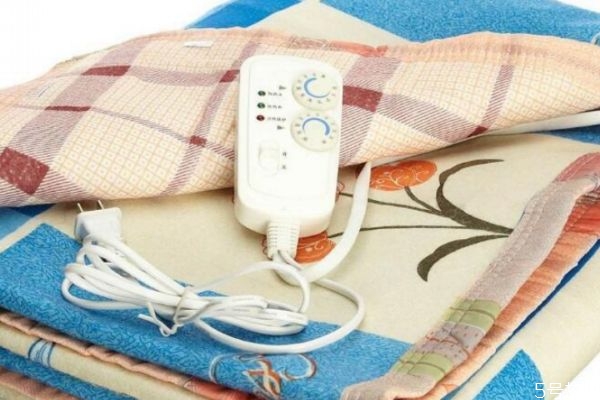 電熱毯幾檔最熱 電熱毯高溫開多長時(shí)間會著火
