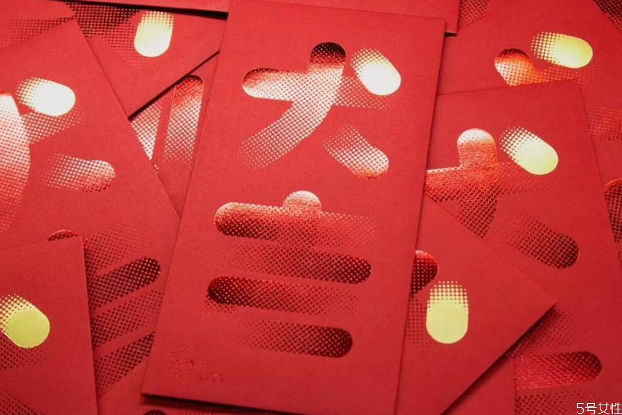 過(guò)年紅包包多少比較吉利 過(guò)年紅包多少錢(qián)代表的意義