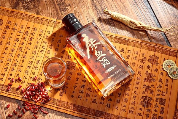 鹿血酒喝了有什么反應 鹿血酒喝多少為宜