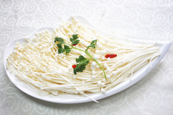 金針菇的營(yíng)養(yǎng)價(jià)值 金針菇能經(jīng)常吃嗎